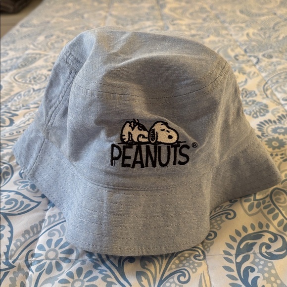 Peanuts Snoopy Bucket Hat - Picture 1 of 4